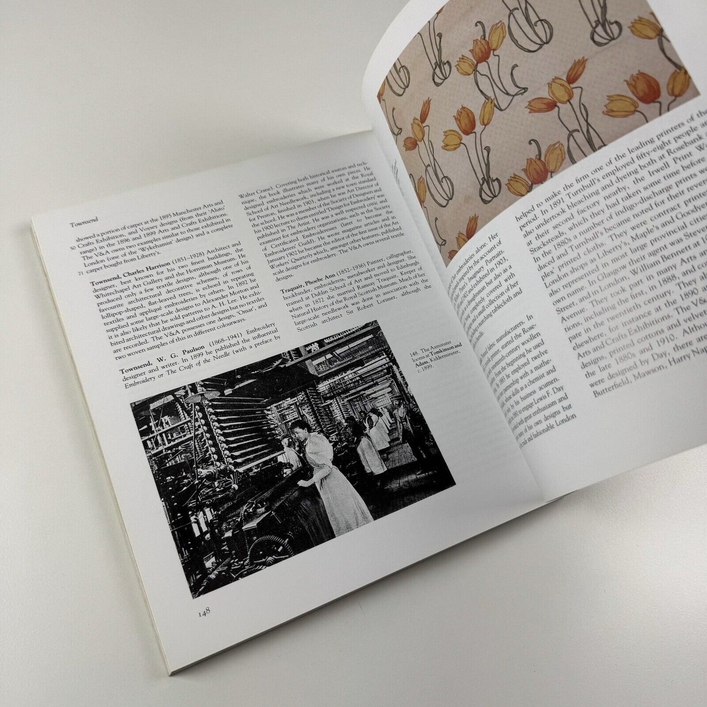 Textiles of the Arts & Crafts Movement by Linda Parry | Thames & Hudson, 2005 new edition