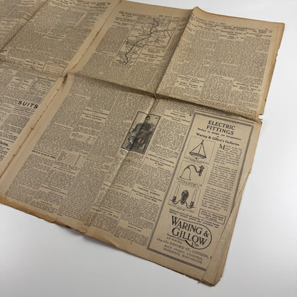 The Daily News newspaper ‘Zeppelin raid over outer London’ No 21599 1 June 1915. Final War Edition
