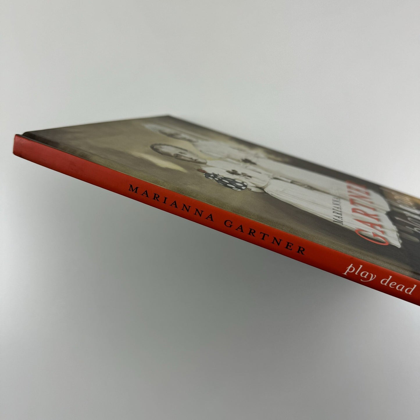 Marianna Gartner – Play Dead | 20.21 Galerie Edition, Kunsthandel Essen exhibition catalogue, 2004