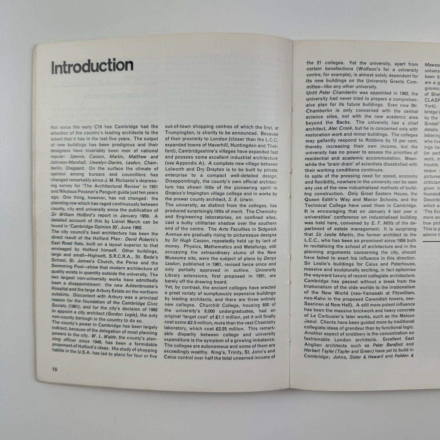 Cambridge New Architecture. A guide to modern buildings |Nikolaus Pevsner, 1965