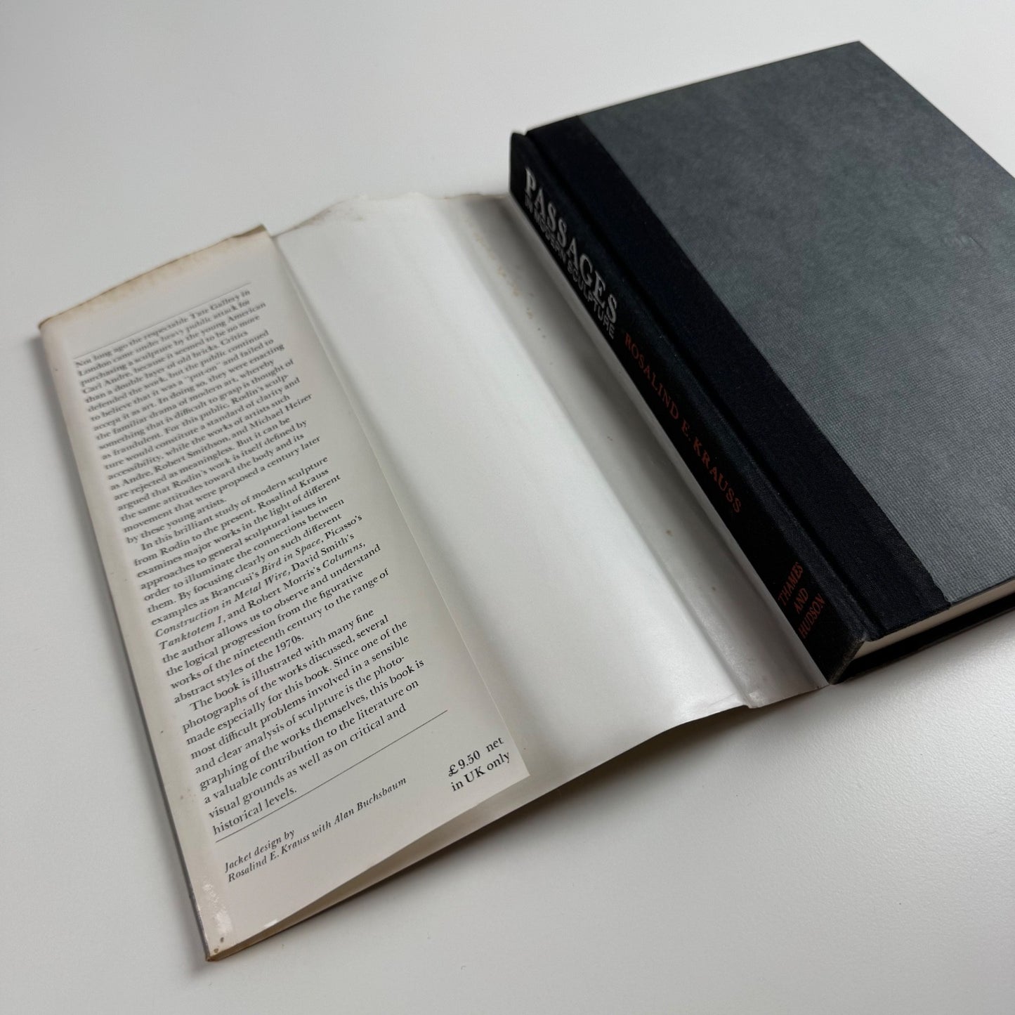 Passages in modern sculpture by Rosalind E. Krauss | Thames & Hudson, 1977