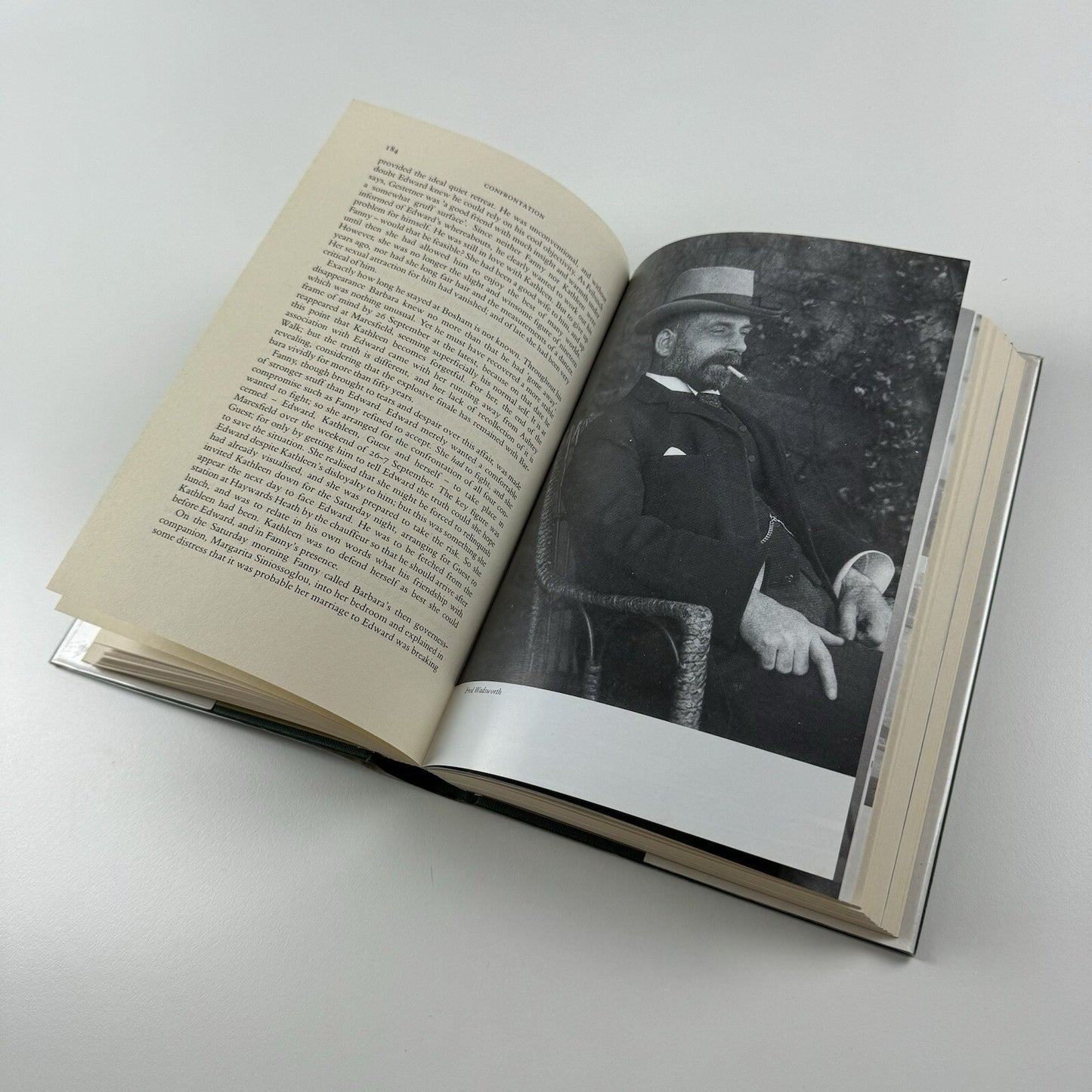 Edward Wadsworth. A Painter's life, by Barbara Wadsworth | Michael Russell, 1989