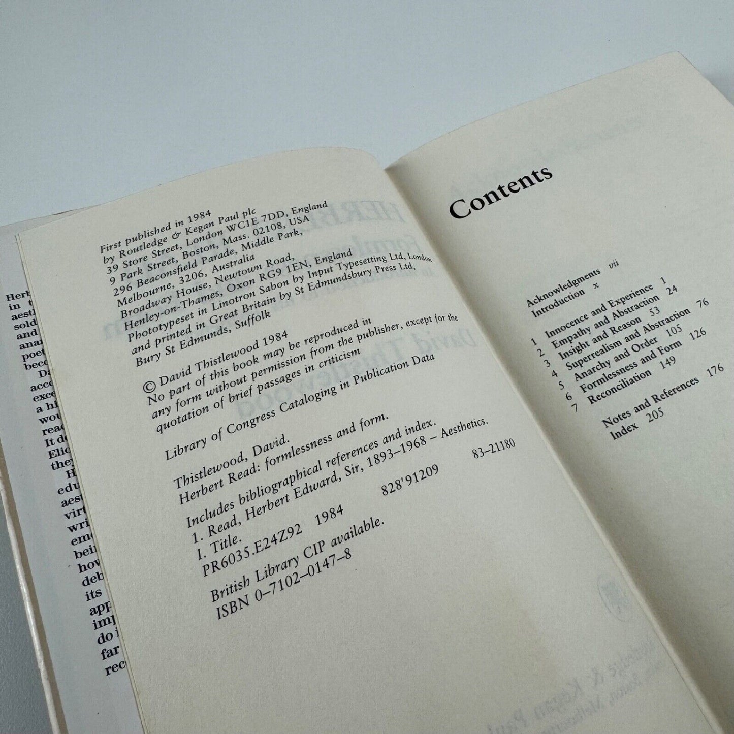 Herbert Read. Formlessness and Form. An introduction to his aesthetics by David Thistlewood | Routledge & Kegan Paul, 1984