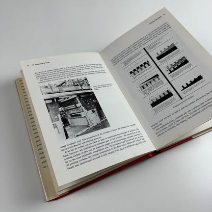 An approach to print. A basic guide to the printing processes Roy Brewer 1971