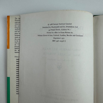 They lived like this in Shakespeare's England Marie Neurath Isotype Institute 1971 reprint