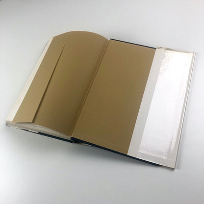 Lithography 1800-1850. The techniques of drawing on stone in England and France and their application in works of topography by Michael Twyman | Oxford University Press, 1970