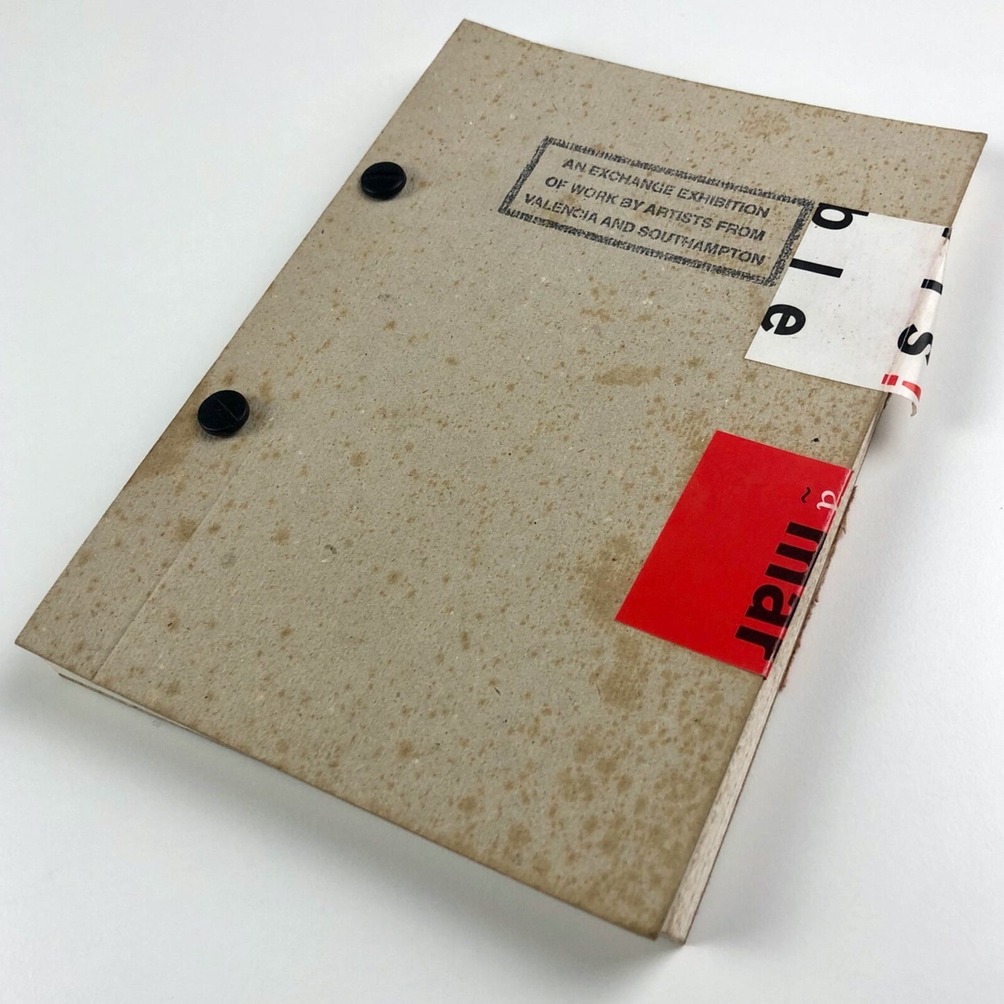 An exchange exhibition of work by artists from Valencia and Southampton | Southampton Institute of Higher Education catalogue, 1993