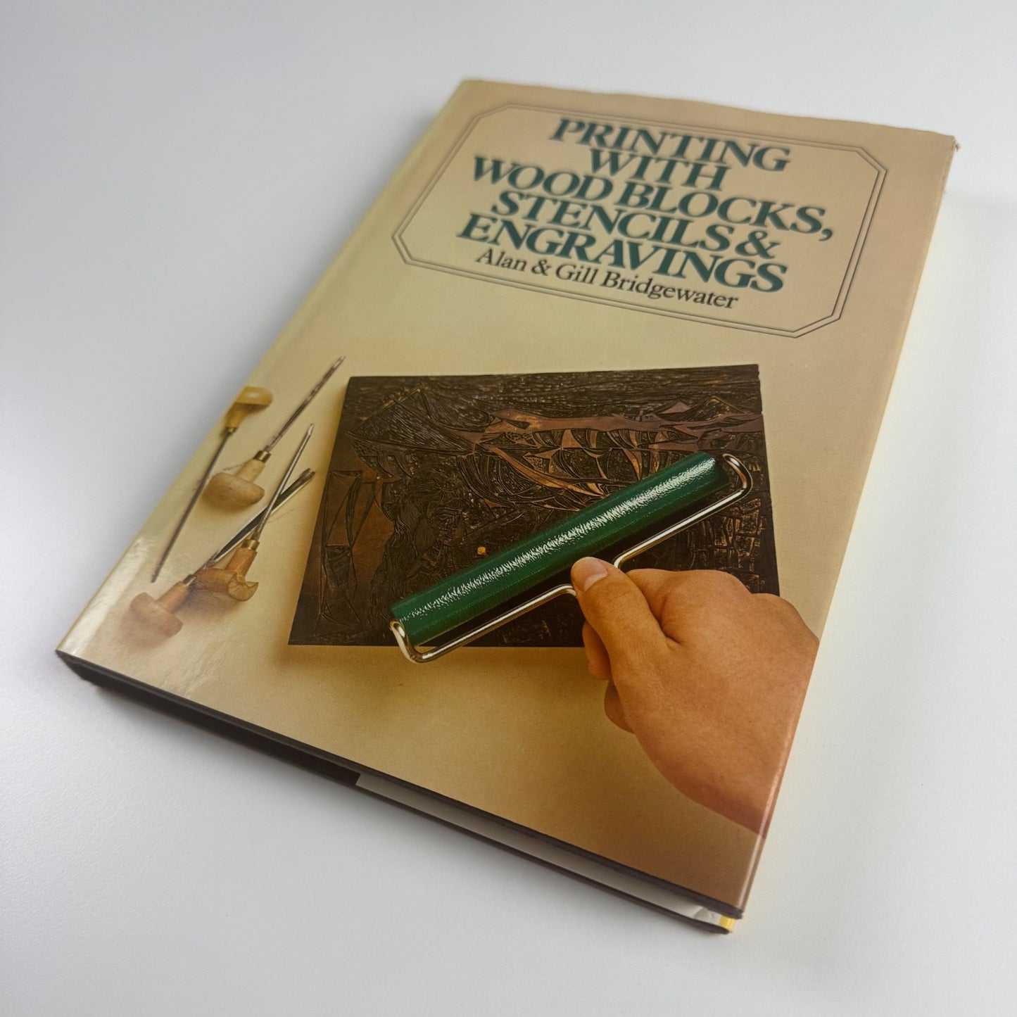 Printing with wood blocks, stencils & engravings Alan & Gill Bridgewater | David & Charles, 1983