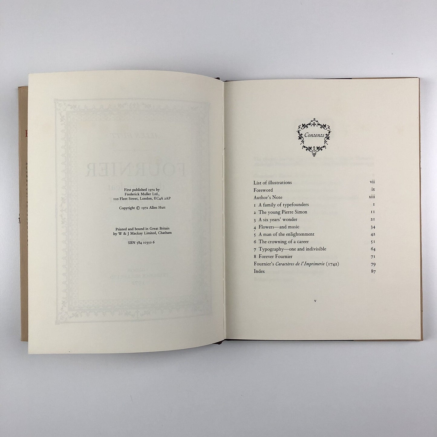 Fournier – the Compleat Typographer by Allen Hutt | Frederick Muller 1972