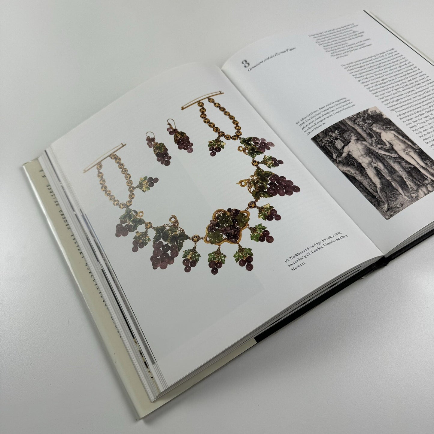 Ornament. A Social History Since 1450 by Michael Snodin & Maurice Howard | Yale University Press, 1996