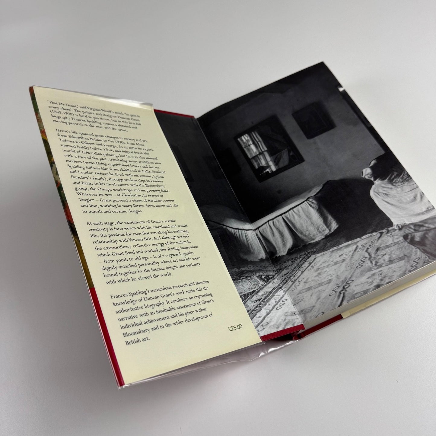Duncan Grant A biography by Frances Spalding | Chatto & Windus, 1997 signed by the author