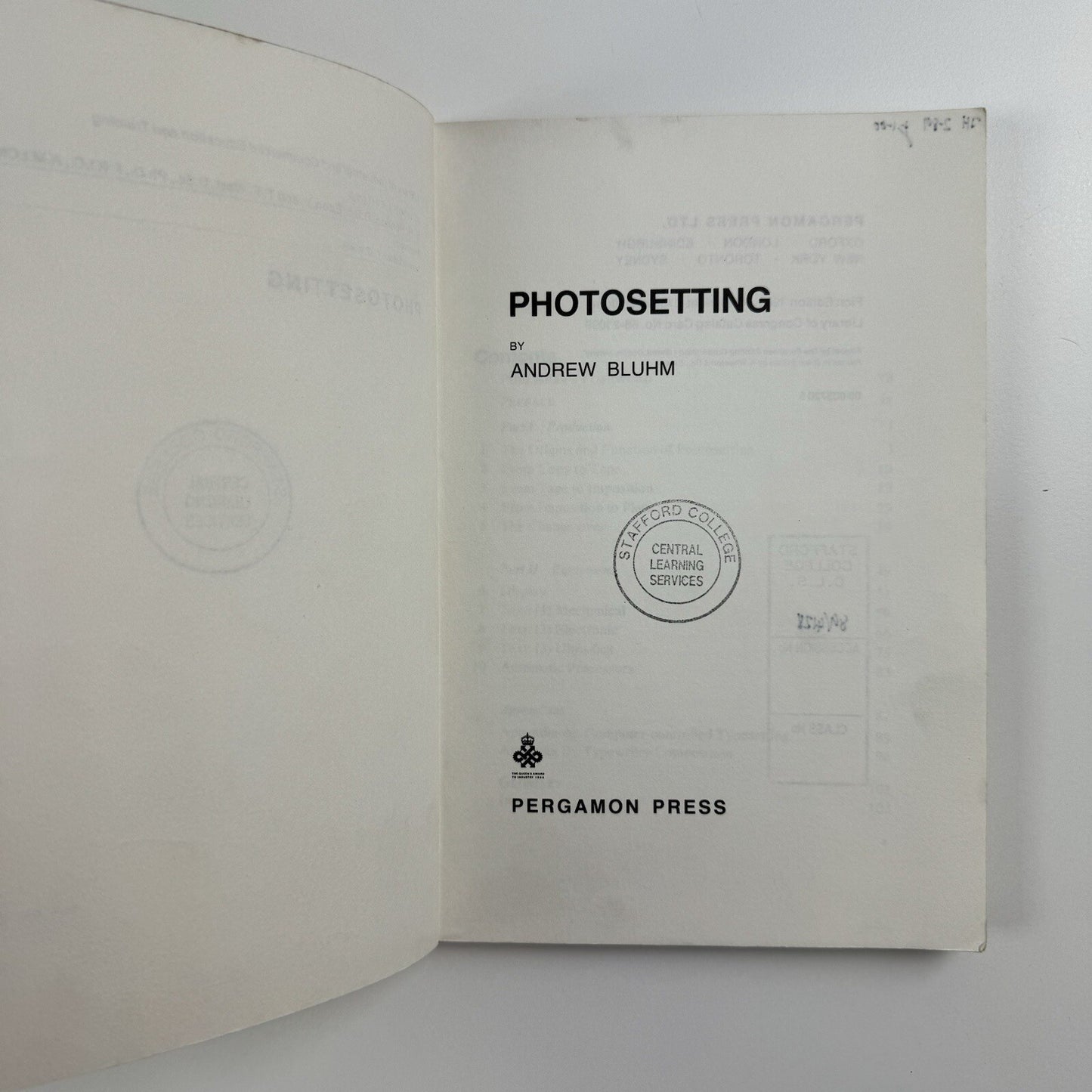 Photosetting by Andrew Bluhm | Pergamon Press, 1968