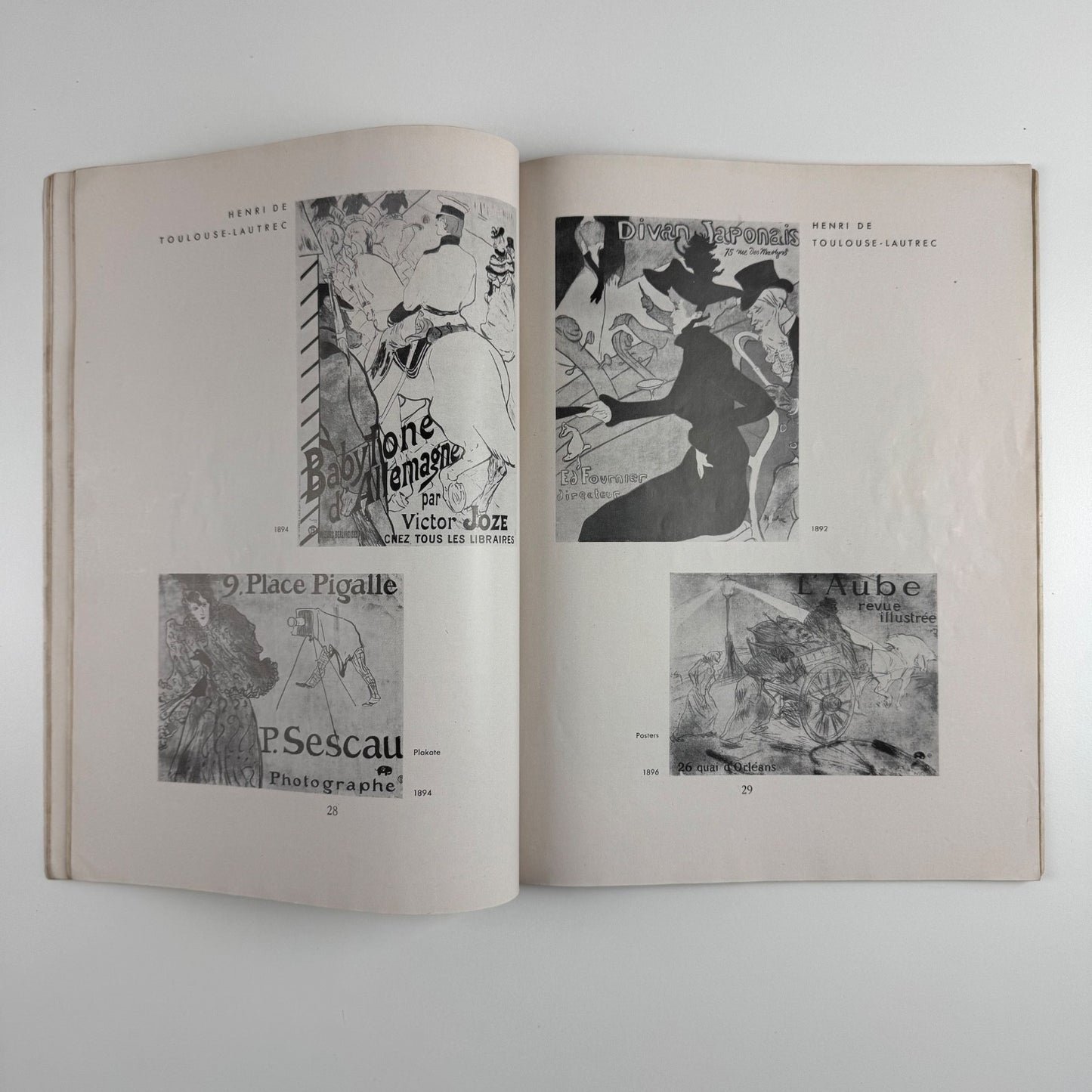 Gebrauchsgraphik International Advertising Art April 1930 Vol 7 no. 4 edited by Professor HK Frenzel