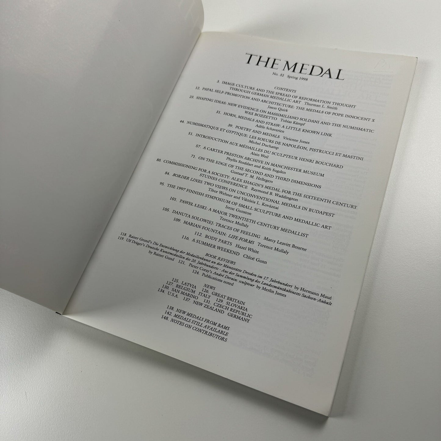 The Medal. British Art Medal Society | BAMS journal | Issue No. 32, Spring 1998