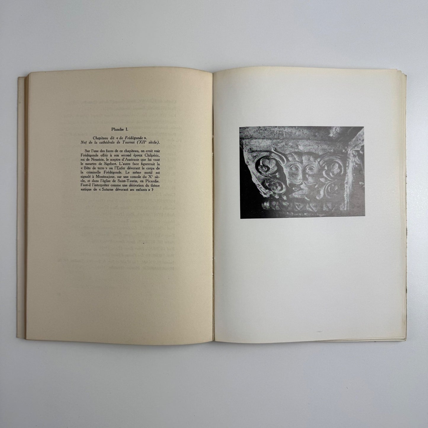 Le fantastique dans l’art Flamand by Paul Fierens. Éditions du Cercle d’art 1947