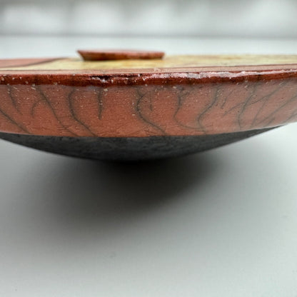Ceramic vessel by artists and studio ceramicist Ellen Rijsdorp | Kruithuis Keramiek Netherlandish, c.1990