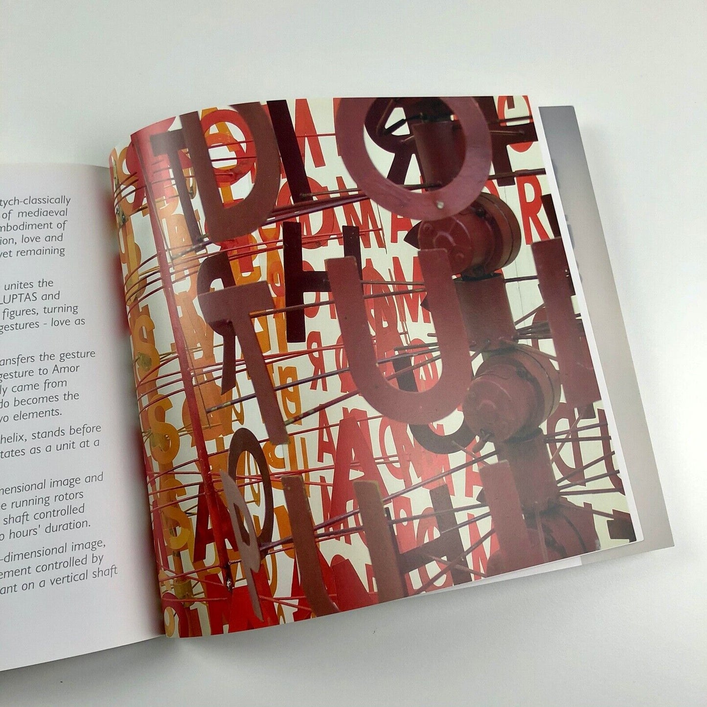 Ken Cox Celebrating a Life’s Work 1927-1968 | Wooten-under-Edge in 2007. Foreword by Thomas A. Clark, 2007