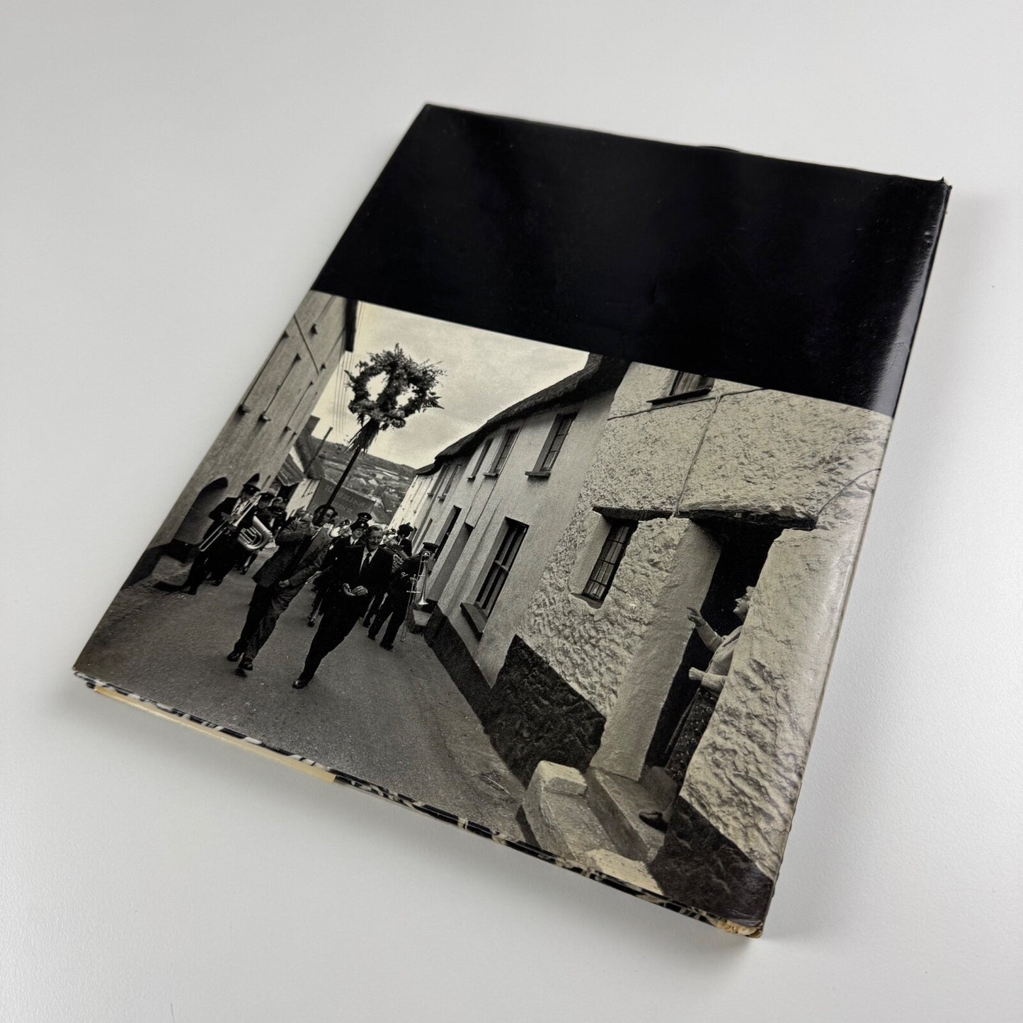 Heart of the Country by James and Robin Ravilious. Foreword by Ronald Blythe | Scholar Press, 1980