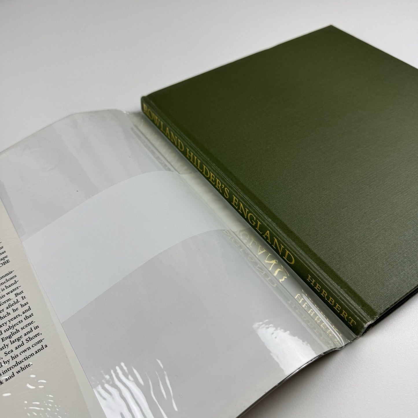 Rowland Hilder's England introduced by Denis Thomas | The Herbert Press, 1986