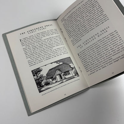 An introduction to the Doves and Ashendene Presses  illustrated from material in the National Art Library by Janet Skidmore | V&A Press, 1986