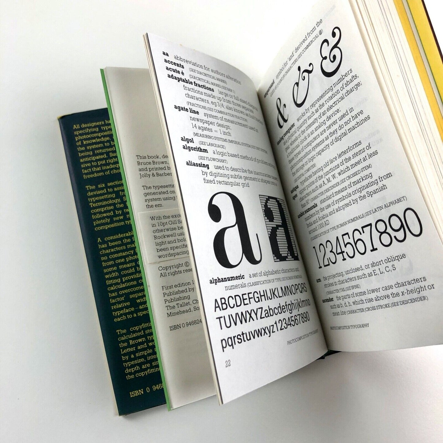 Browns Index to photocomposition, typography | written and compiled by Bruce Brown edited by Stanley Greenwood | Greenwood Publishing, 1983