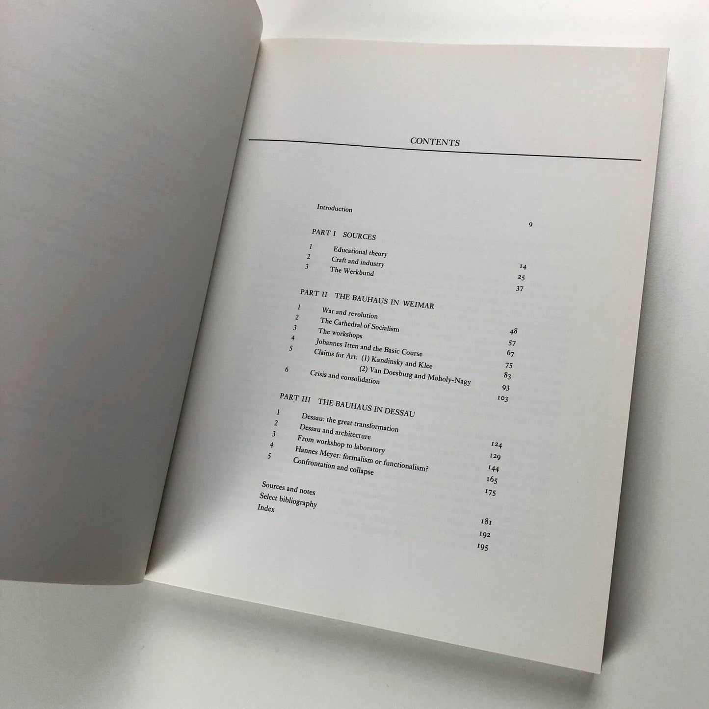 The Bauhaus Reassessed by Gillian Naylor | The Herbert Press, 1993