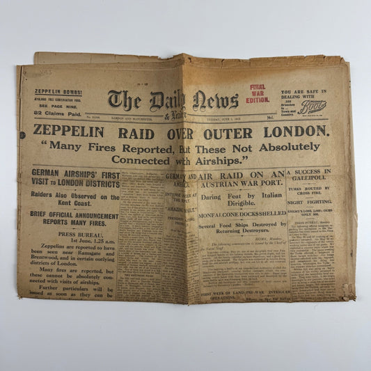 The Daily News newspaper ‘Zeppelin raid over outer London’ No 21599 1 June 1915. Final War Edition