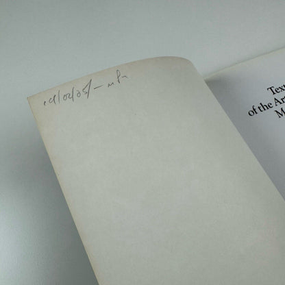 Textiles of the Arts & Crafts Movement by Linda Parry | Thames & Hudson, 2005 new edition