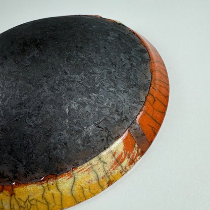 Ceramic vessel by artists and studio ceramicist Ellen Rijsdorp | Kruithuis Keramiek Netherlandish, c.1990