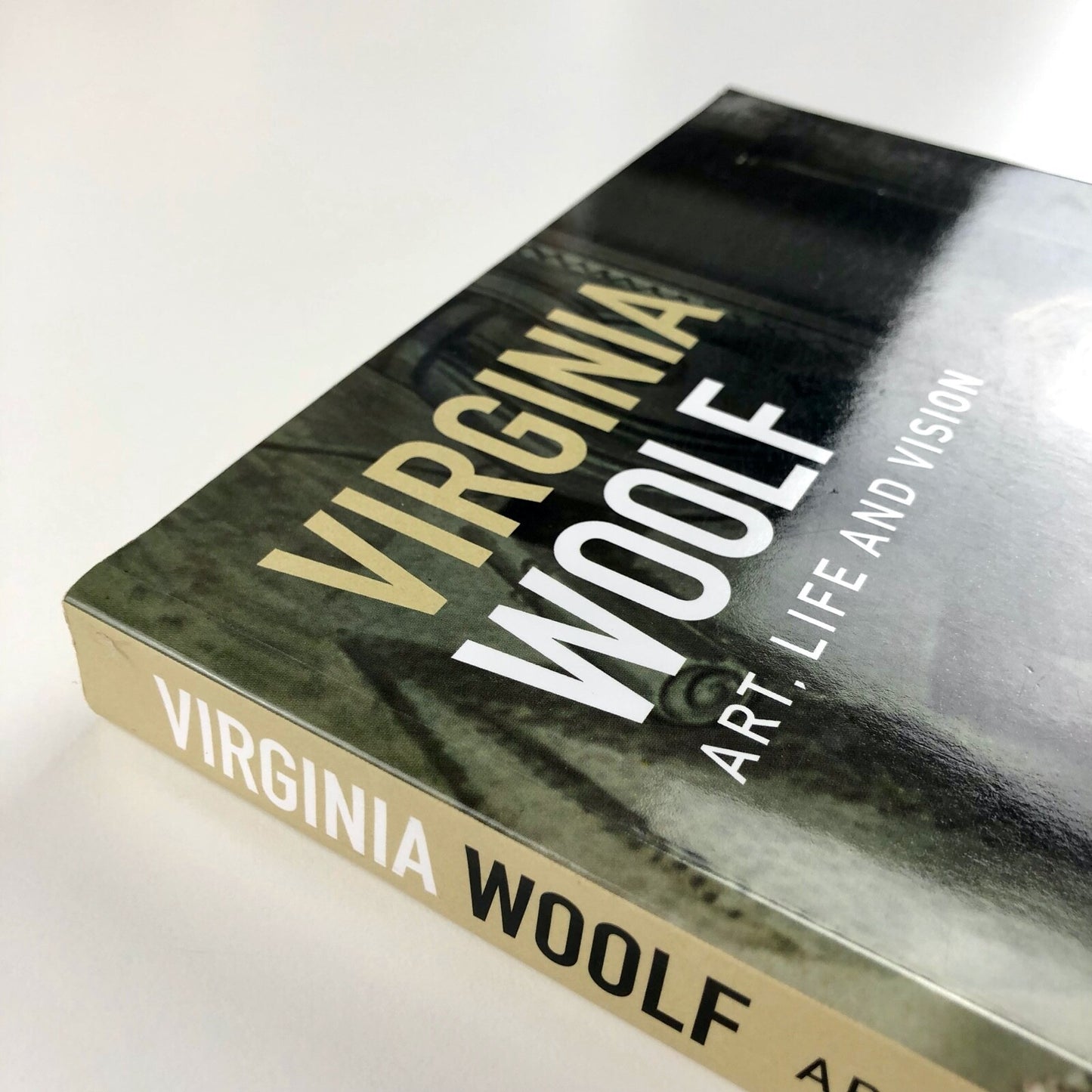 Virginia Wolfe – Art, Life and Vision by Frances Spalding | National Portrait Gallery, 2014