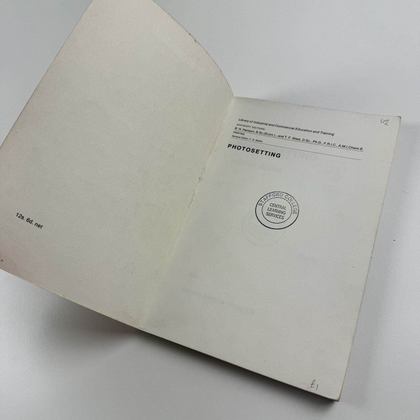 Photosetting by Andrew Bluhm | Pergamon Press, 1968