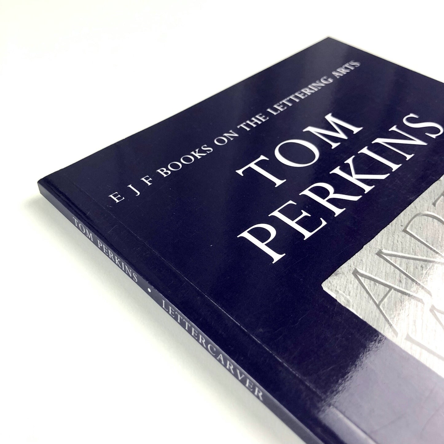 Tom Perkins Lettercarver – And The Word Was Made Stone | Introduction by Gerald Fleuss, 1998