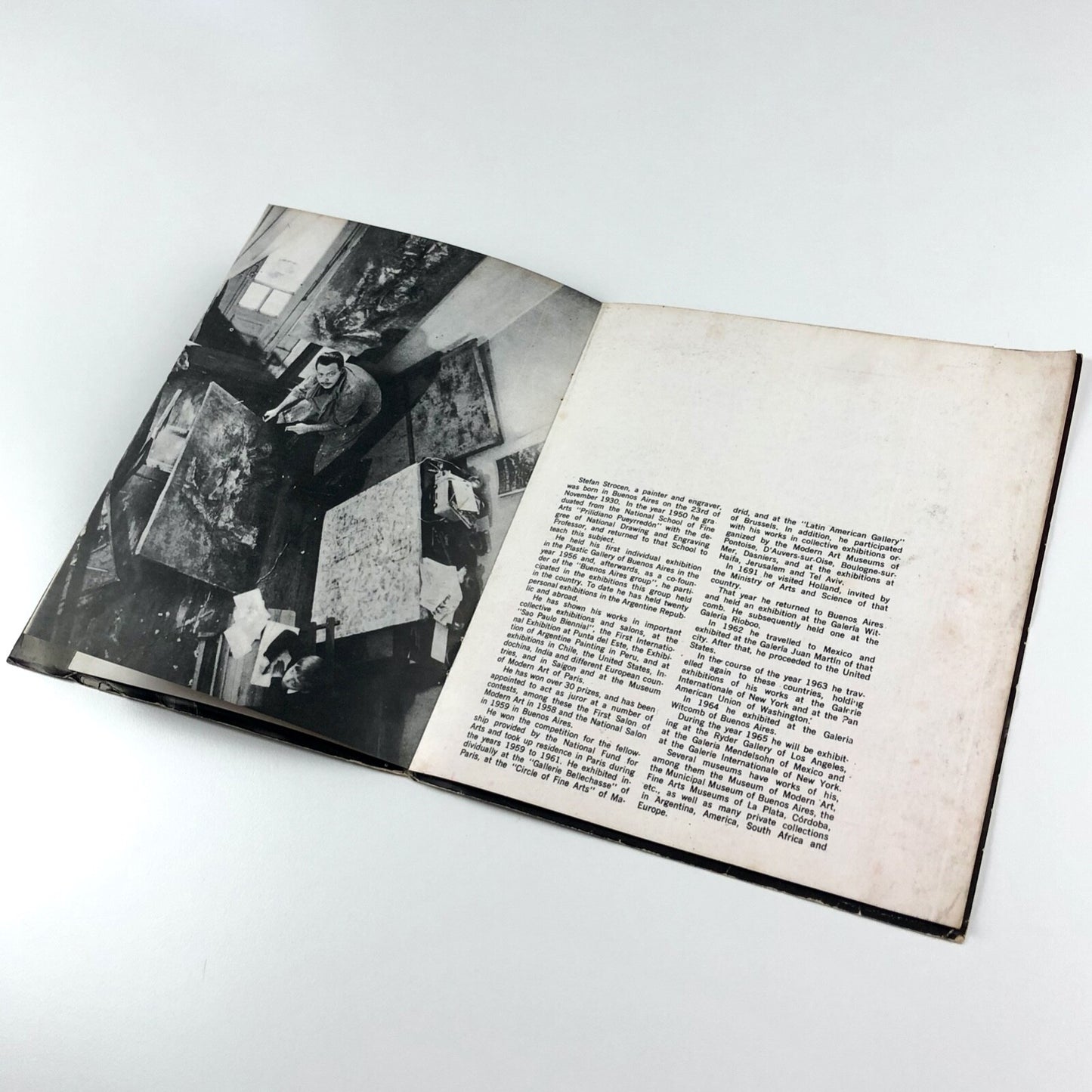 Stefan Strocen exhibition catalogue | Drian Galleries, 1965?