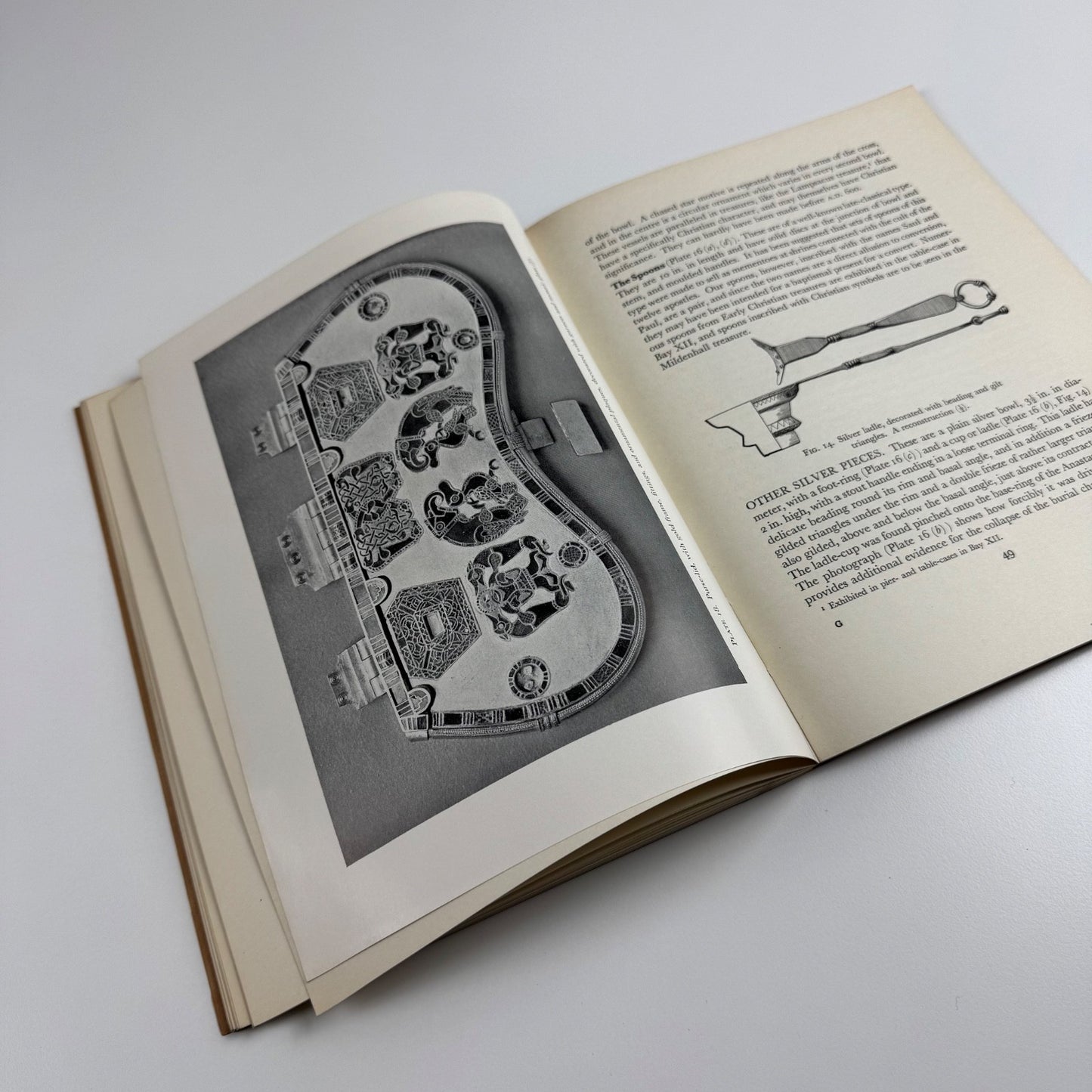 The Sutton Hoo Ship Burial. A Provisional Guide Trustees of British Museum, 1947