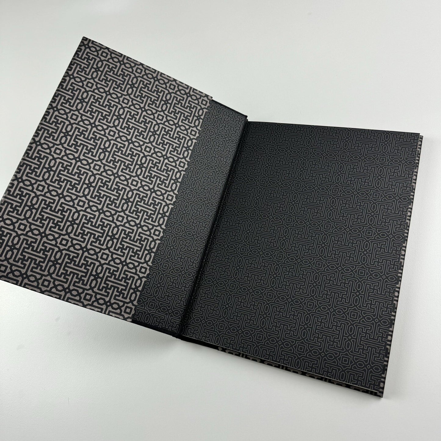 Djordje Ozbolt. Nyehaus, 2007 | Limited edition catalogue, numbered 976 of 1500