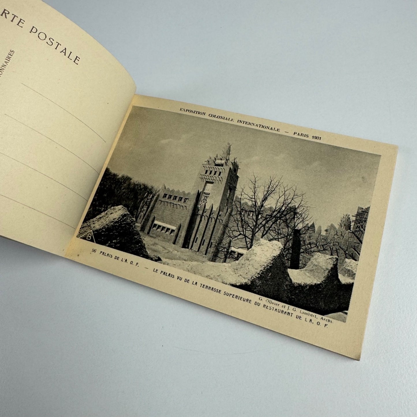 Souvenir 24 postcards. Exposition Coloniale Internationale Les Palais Françaises, Paris, 1931