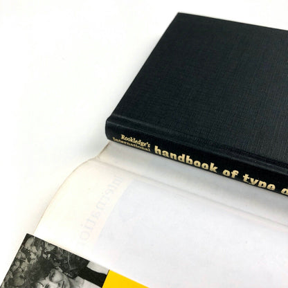 Rookledge’s International handbook of designers Ron Eason, Sarah Rookledge | Sarema Press, 1991 | First edition
