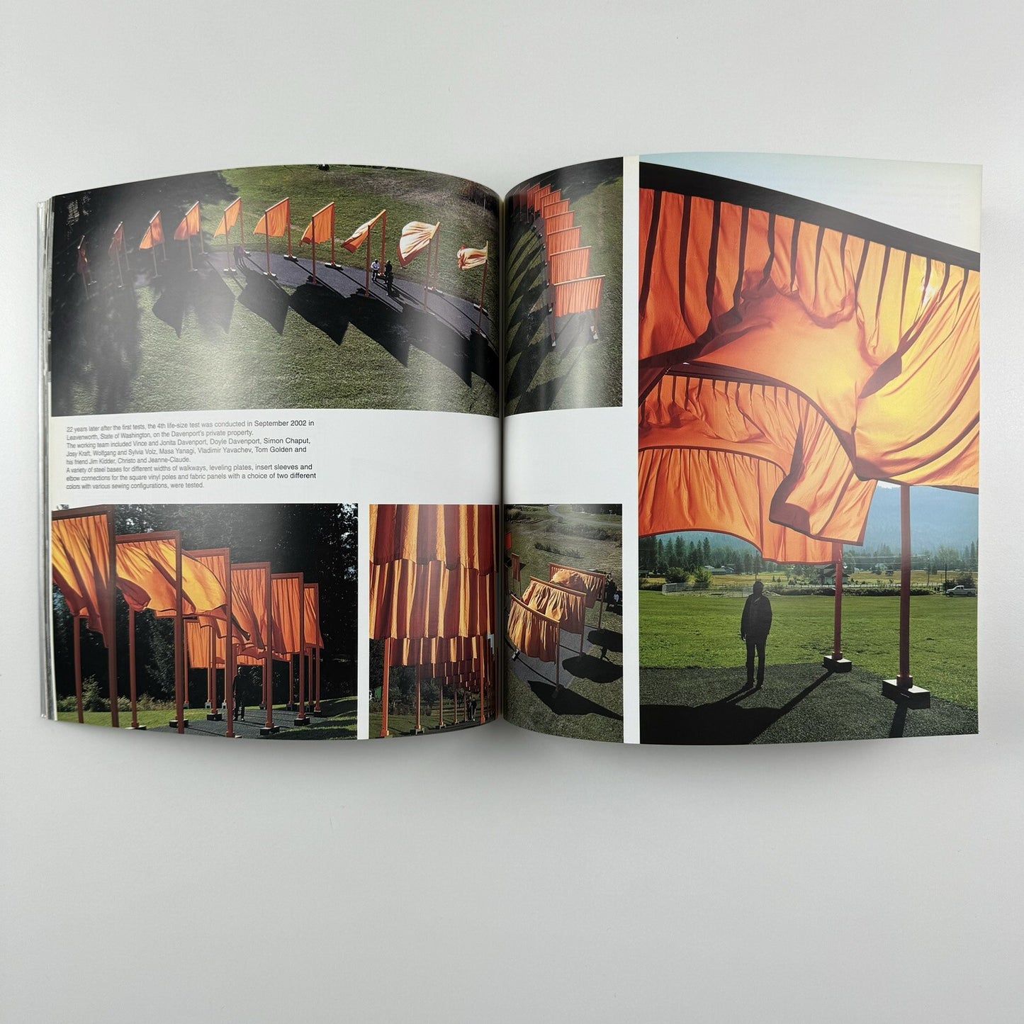 Christo and Jeanne-Claude – The Gates, Central Park New York | Latemse Galerij, 2002