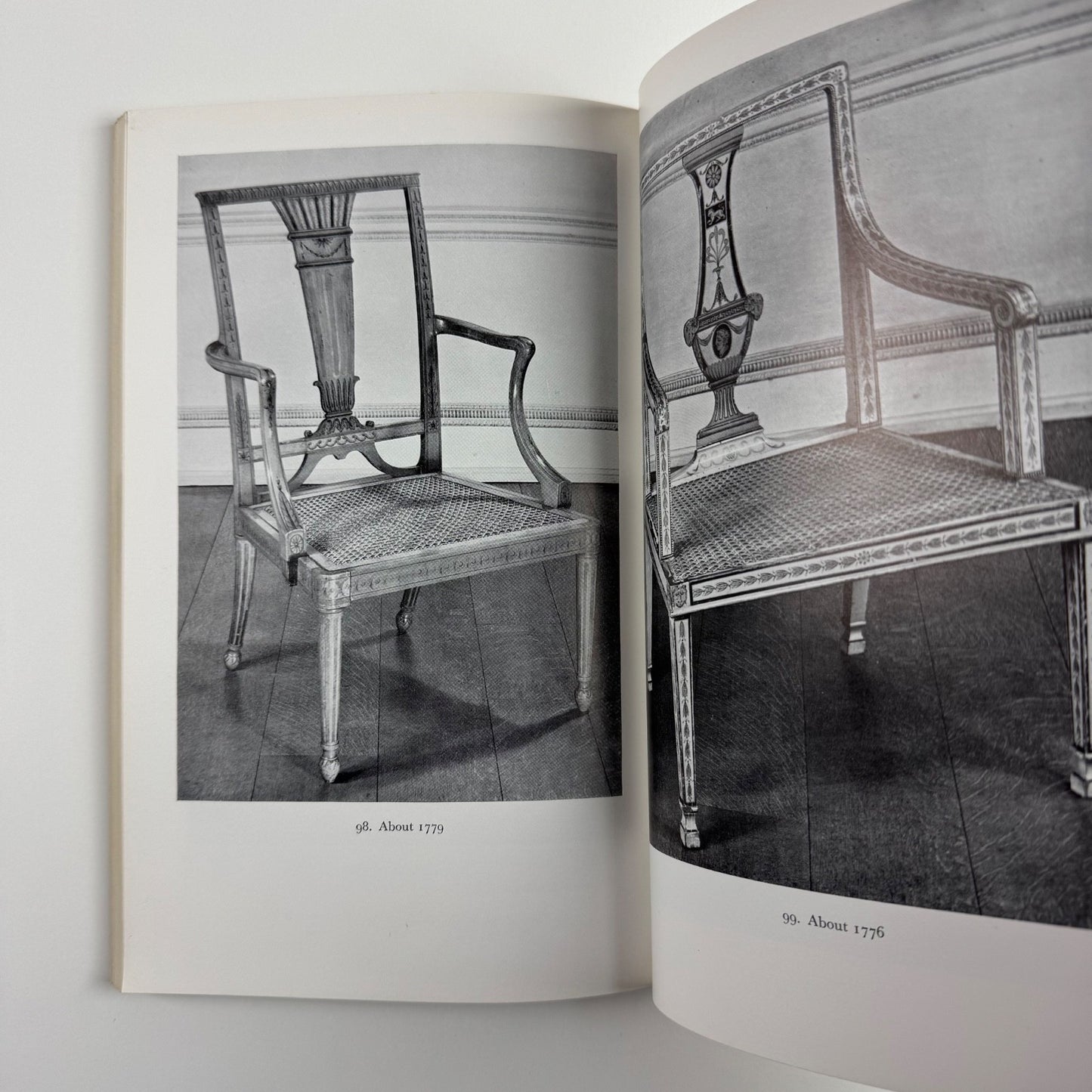 English Chairs. Victoria and Albert Museum introduction by Ralph Edwards, HMSO, 1970