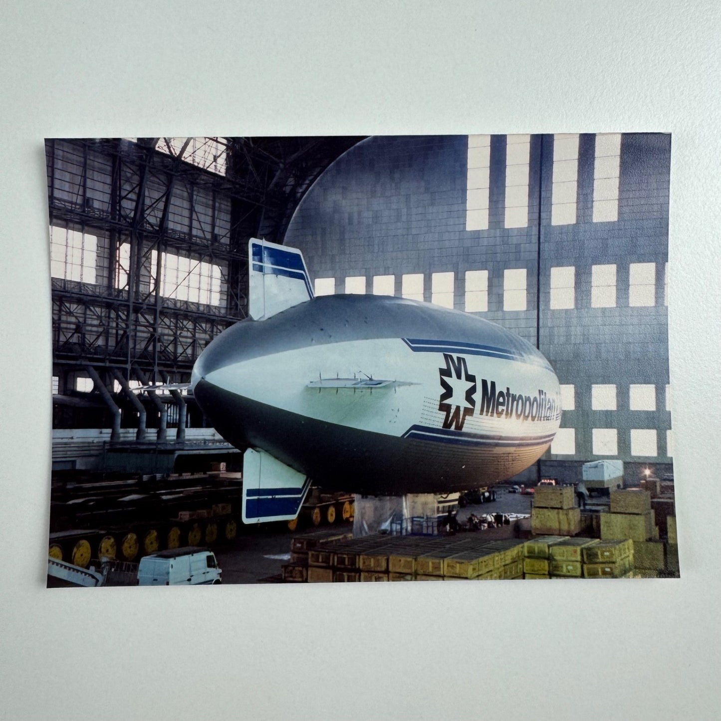 Photo of Metropolitan airship in a hanger dated November 1987 on reverse
