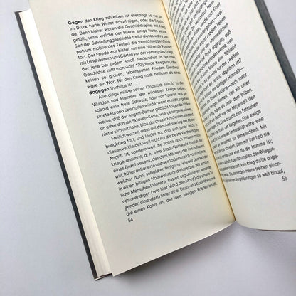 Schrift ist nicht nur zum Lesen da. Eine Studie über den Charakter der Schrift von Peter Willberg | D. Stempel AG, 1982 | Limited edition, numbered 77
