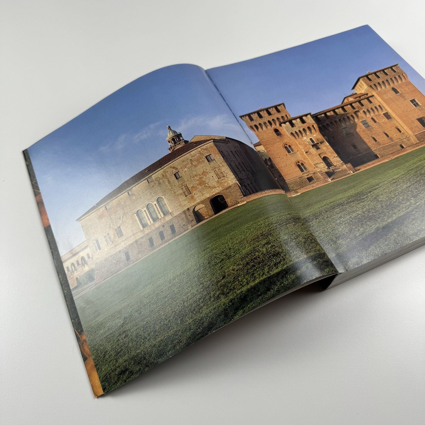 Isabella d’Este. La Prima Donna del Mondo. Fürstin und Mäzenin der Renaissance | 1994 exhibition catalogue