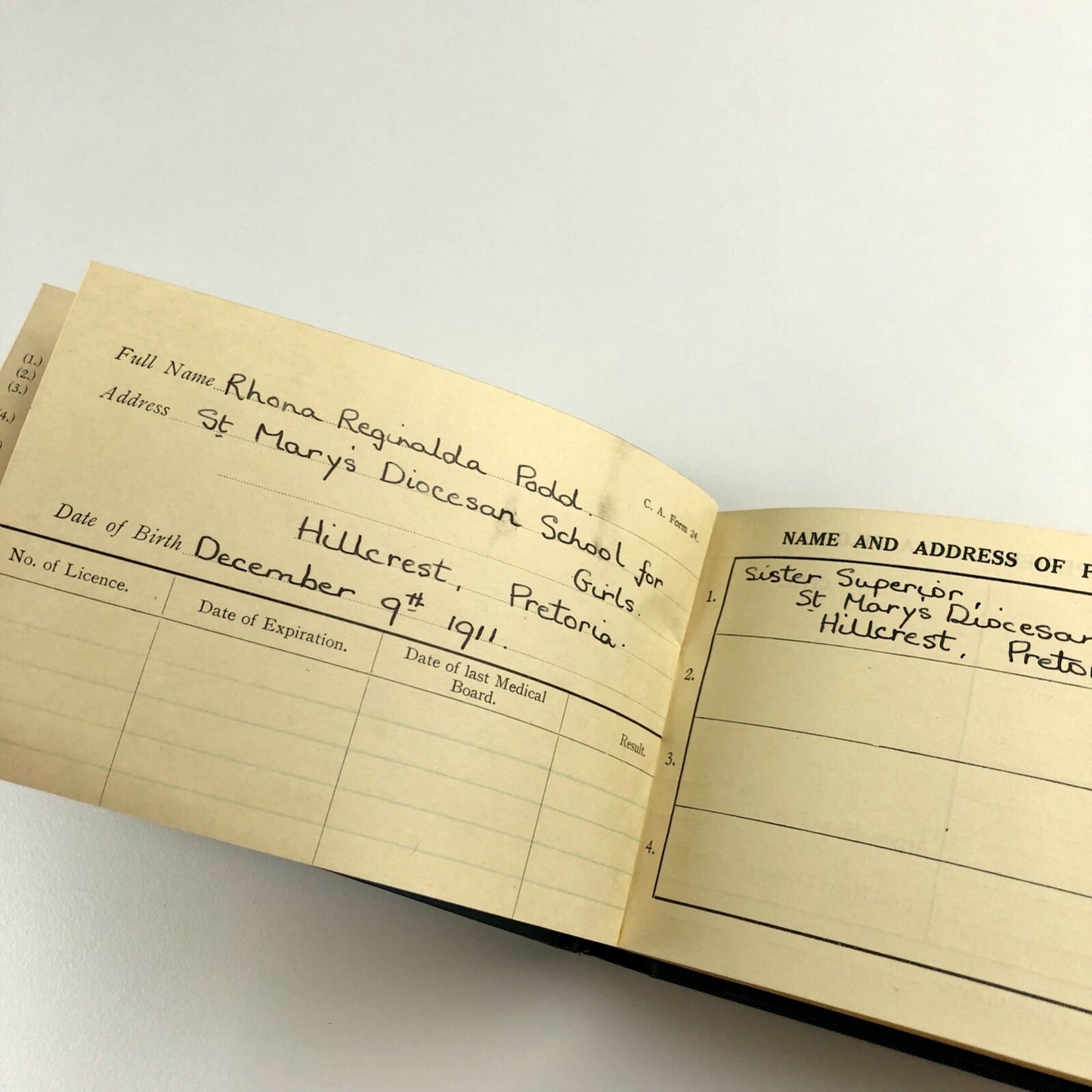 Rhona Reginalda Podd – Flight log-book from 1939