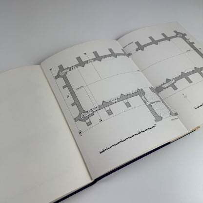 The Medieval Guildhall of London Caroline M. Barron Corporation of London, 1974