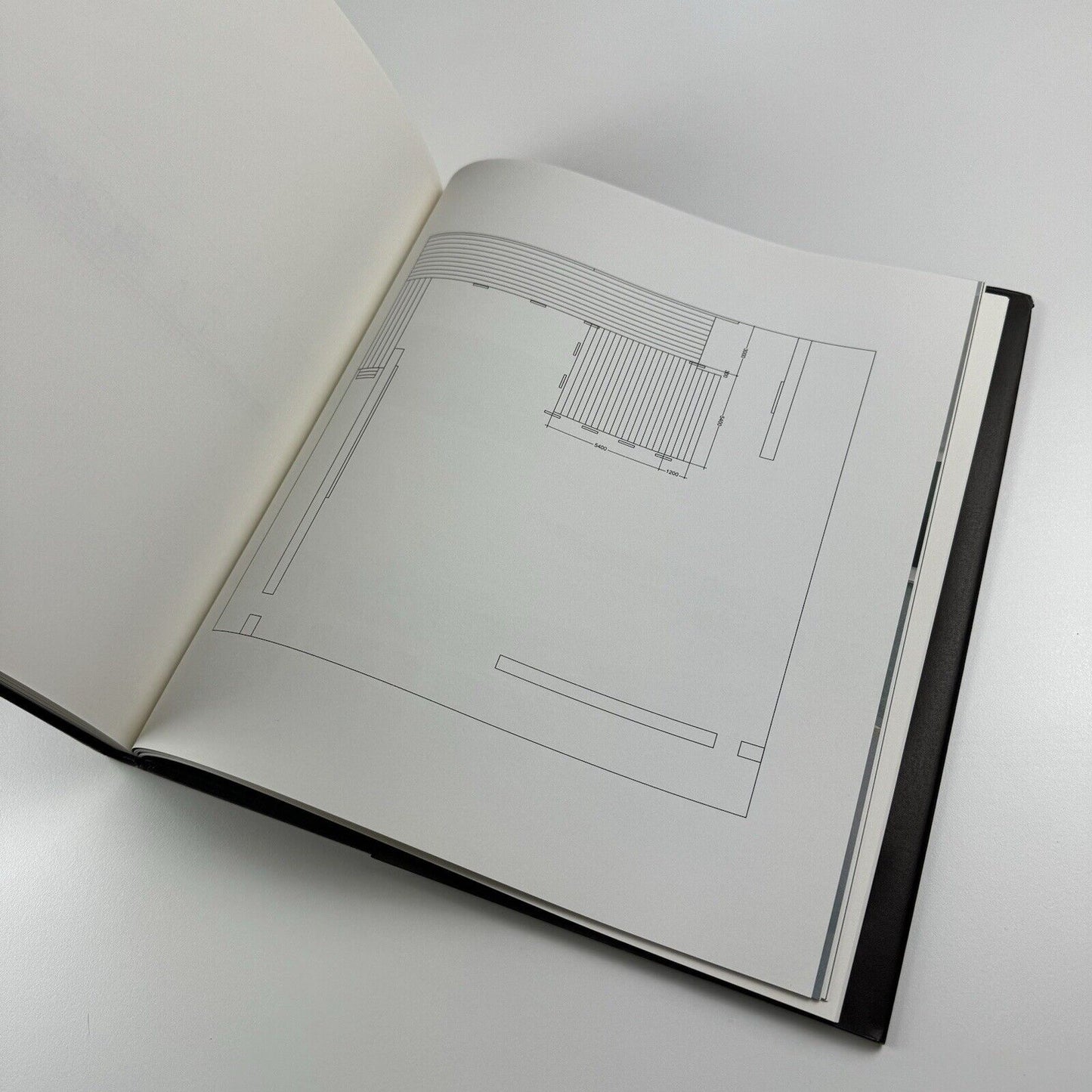 Hiroshi Sugimoto Architecture of Time | Kunsthaus Bregenz 2001/2 | curated by Eckhard Schneider