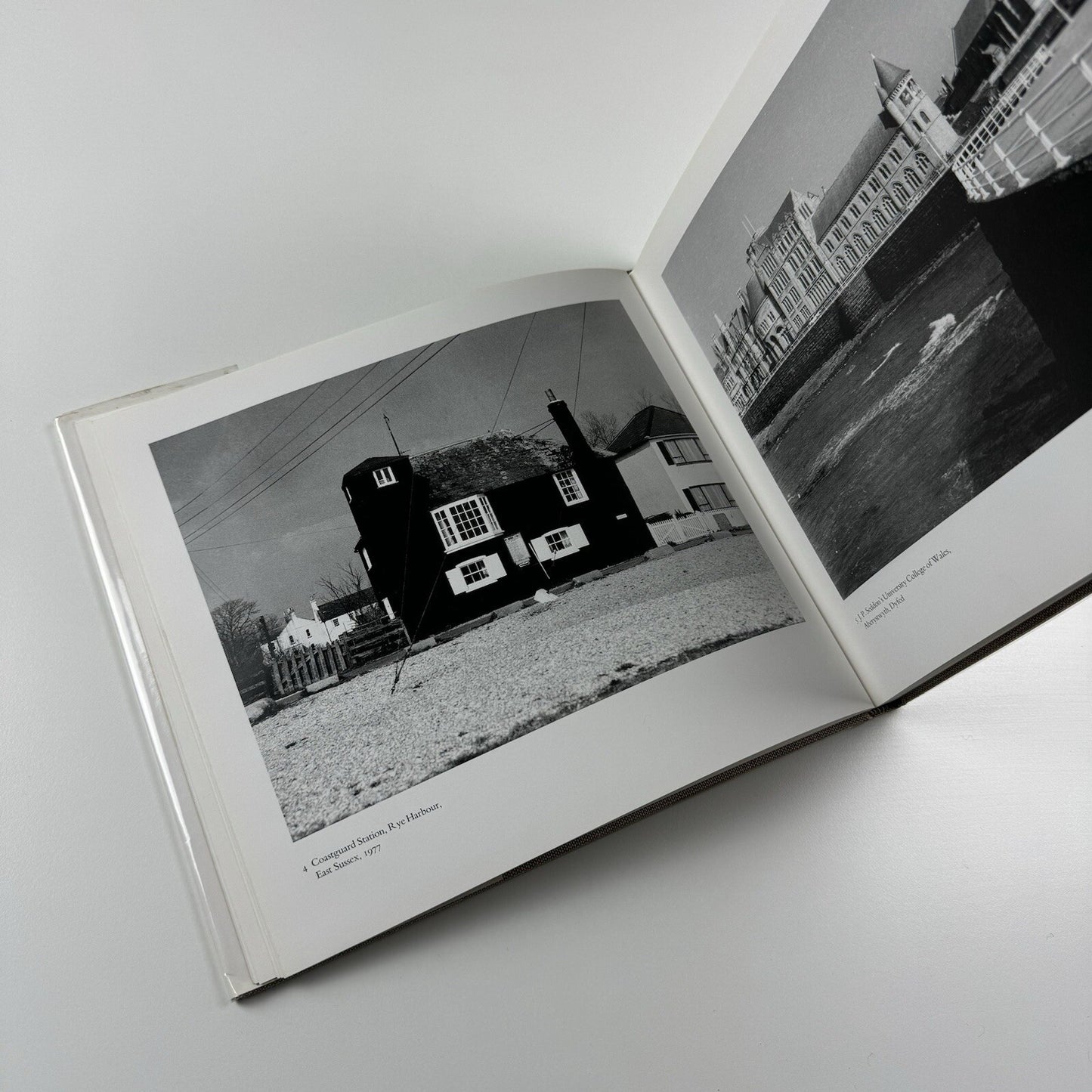 John Piper. A Painter’s Camera – Buildings and Landscapes in Britain 1935-1985 | Alan Bowness | Tate, 1987.