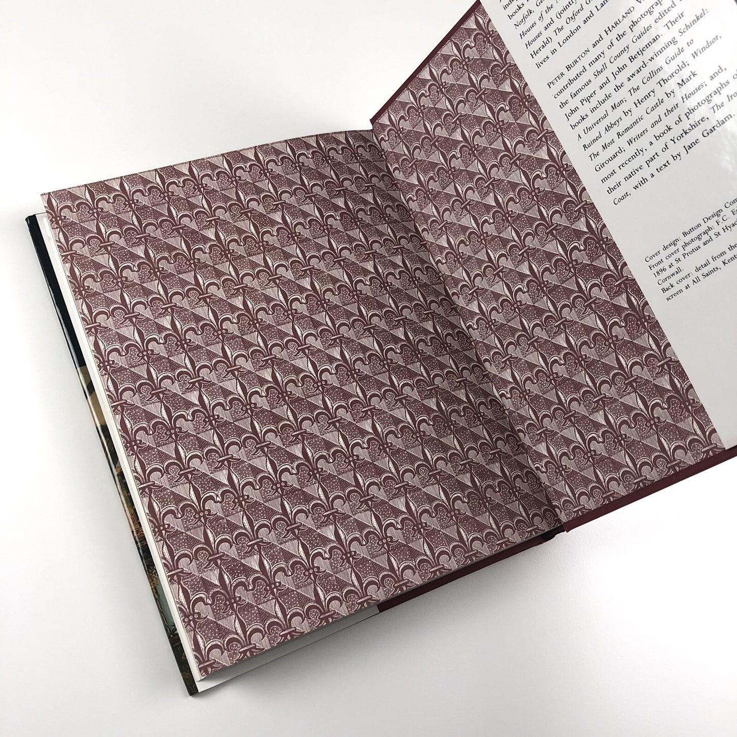 Treasures Of The English Churches text by John Martin Robinson 1995