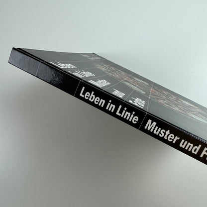Leben in Linie Muster und Farbe by Brigitta Hauser-Schäblin | Birkhäuser 1989