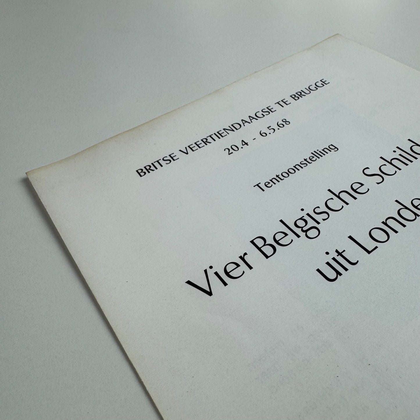 Leaflet Vier Belgische Schilders uit Londen (Four Belgian Painters from London) | Marcelle van Caillie, Maurice Jadot, E.L.T. Mesens, Willi Rondas | Britse Veertiendaagse te Brugge 1968