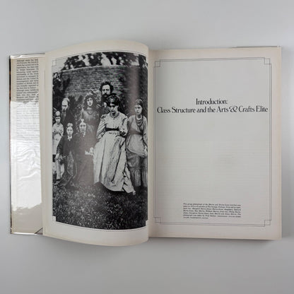 Angel in the Studio. Women in the Arts and Crafts Movement by Anthea Callen 1979